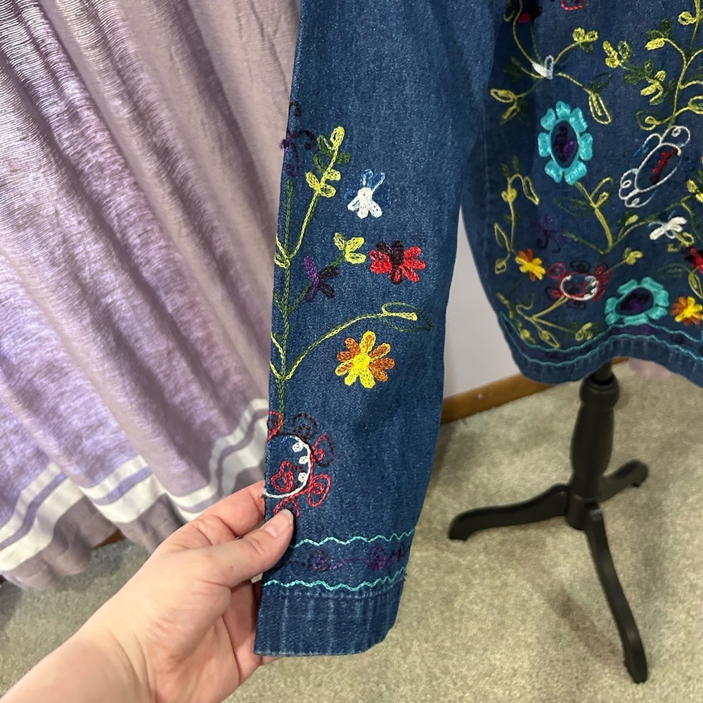Vintage Gunit Embroidered Denim Jacket - Picture 6 of 8